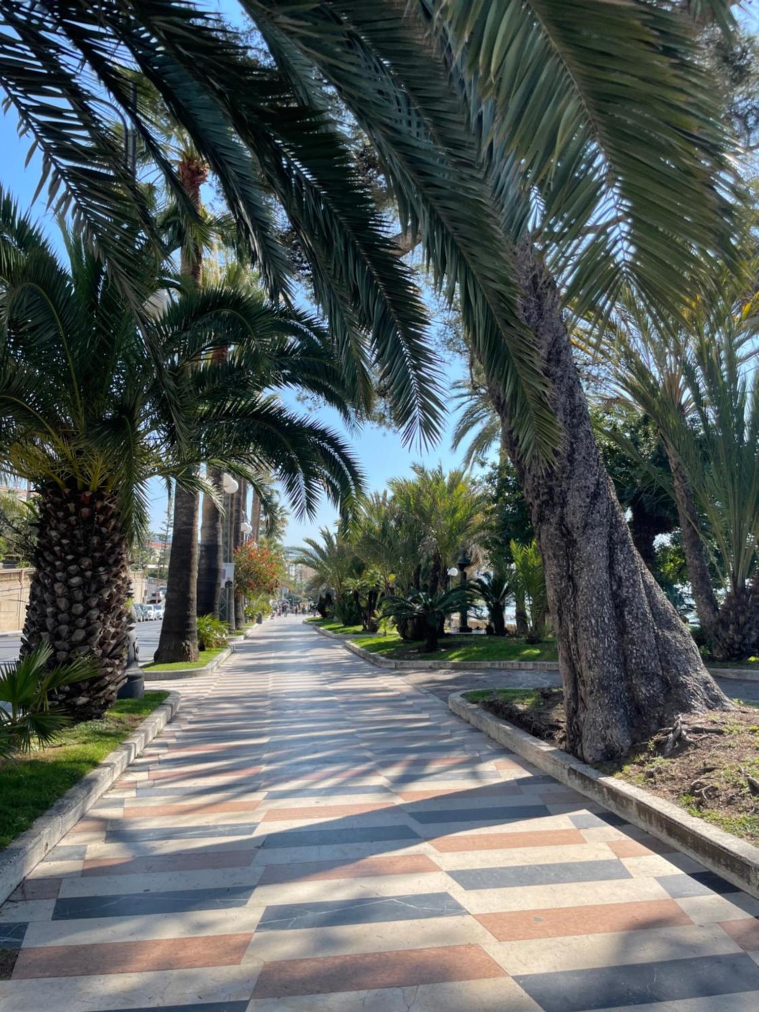 Appartamento Casa Chicca - Bilocale Con Parcheggio Privato Sanremo